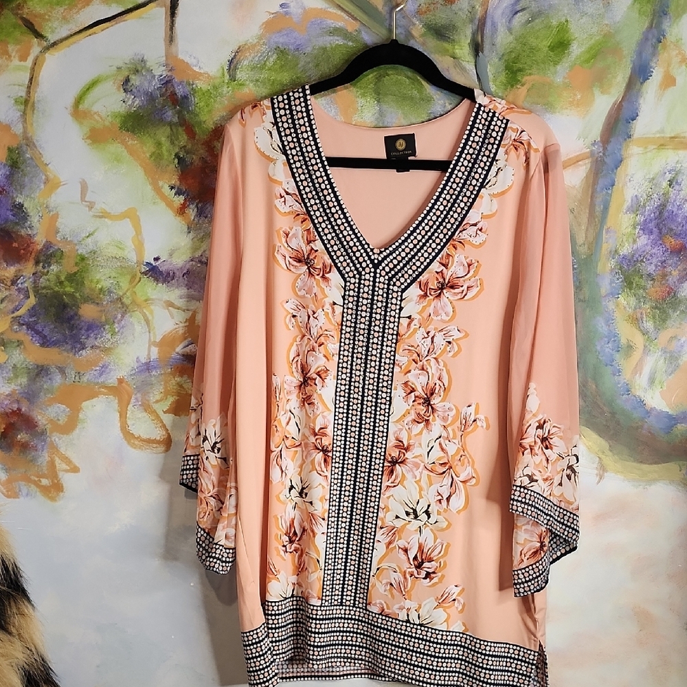 Floral Peach Women's Top - Picture 2 of 8